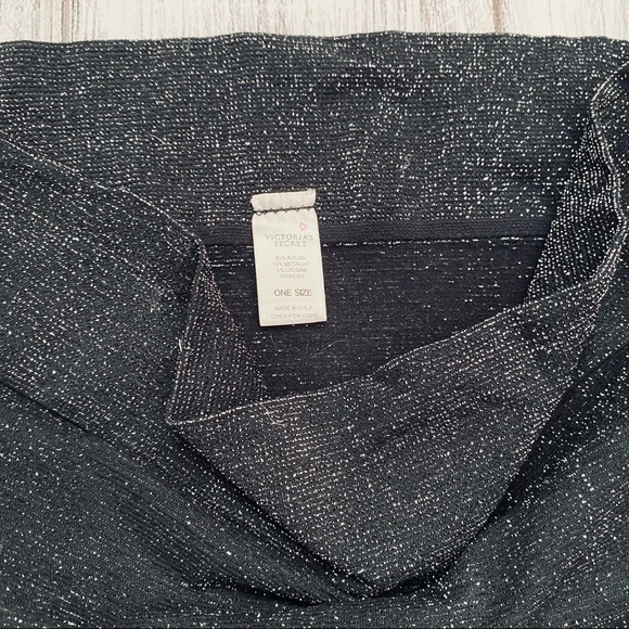 Victoria’s Secret Vintage Strapless Top & Thong - Picture 2 of 3